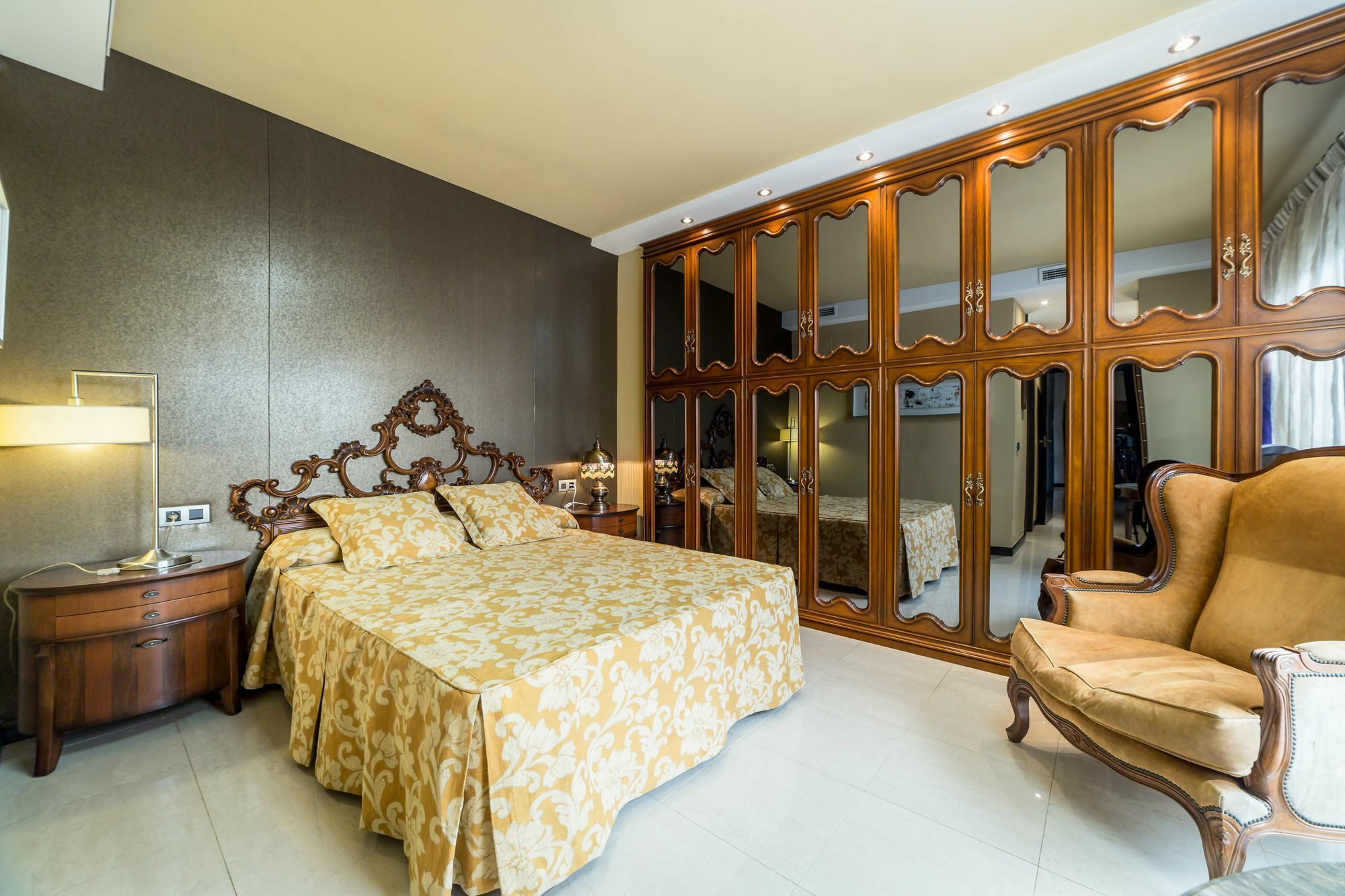 Апартаменты Travel Habitat Atico Ciutat Vella. Валенсия Экстерьер фото